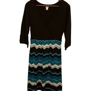 Sangria Knit Dress Small Chevron stripes